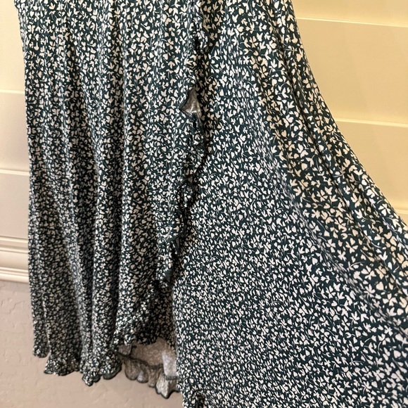 Pull&Bear Green Mini Dress with White Floral Print - Picture 15 of 16